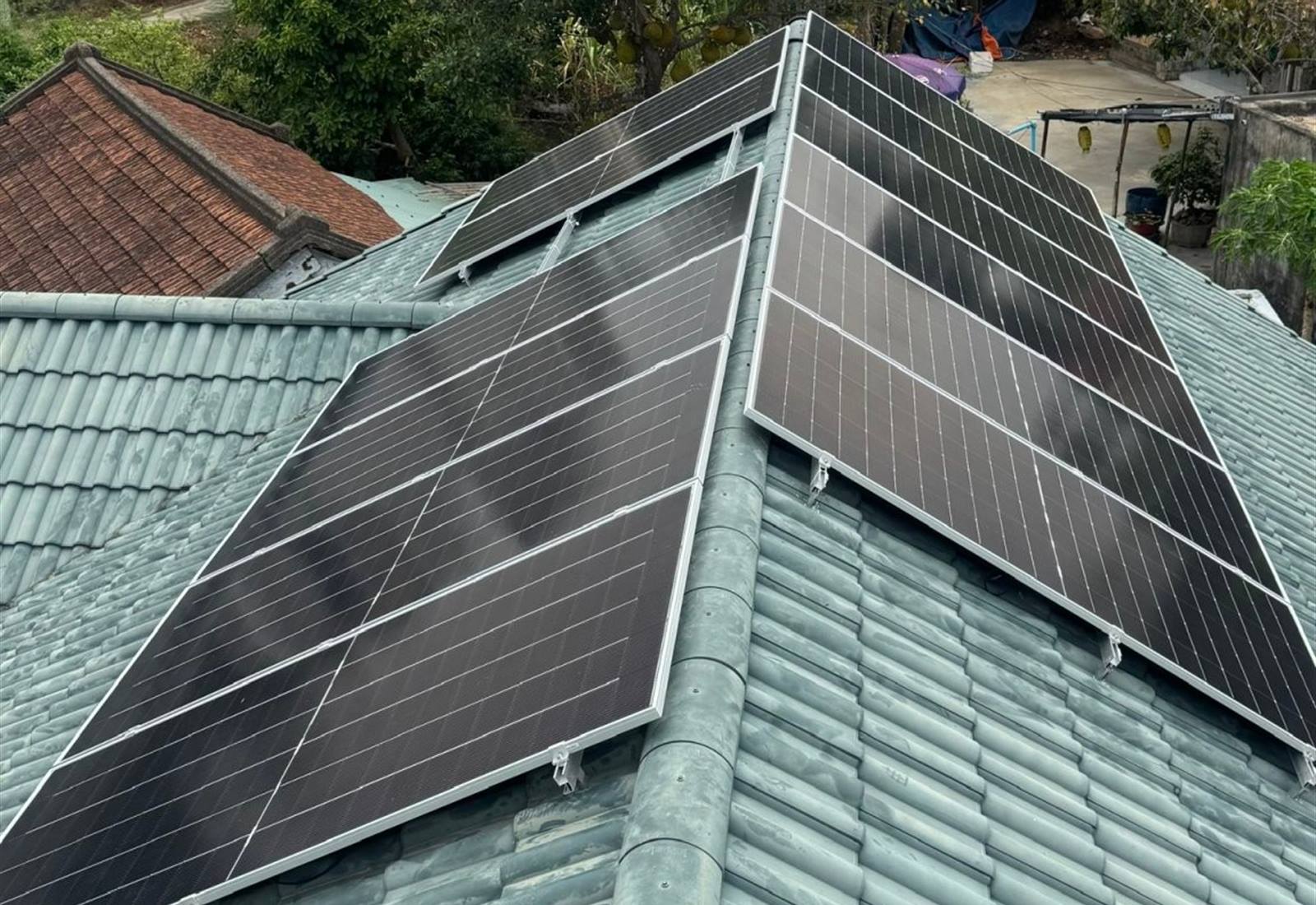 Điện mặt trời hybrid có lưu trữ 7.4kWp Cậu Sơn, Trường Chinh, Đà Nẵng
