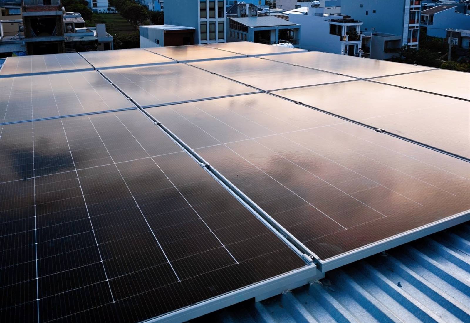 Điện mặt trời hybrid có lưu trữ 11kWp Mr. Phúc, Vũ Xuân Thiều, Đà Nẵng