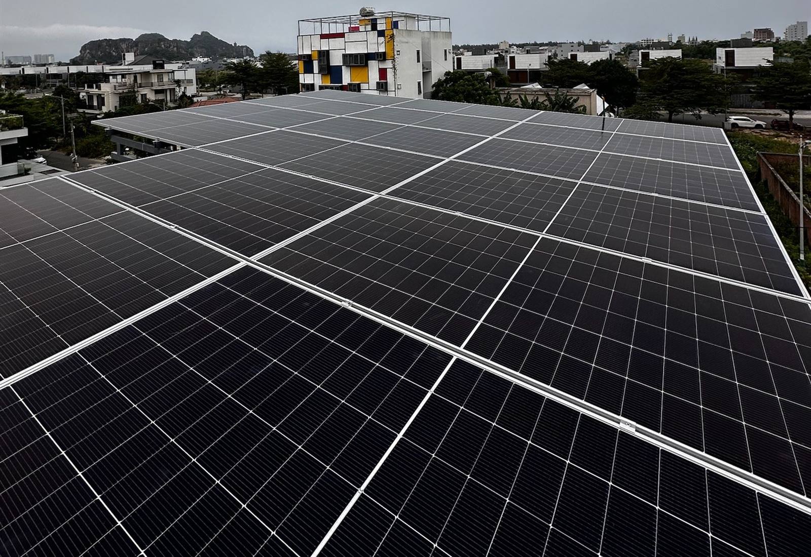 Điện mặt trời hybrid có lưu trữ 13.64kWp Mr. Tuấn, Nguyễn Sinh Sắc, Đà Nẵng
